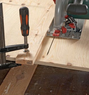 Upotussaha vs. käsisirkkeli Upotussaha vs. käsisirkkeli